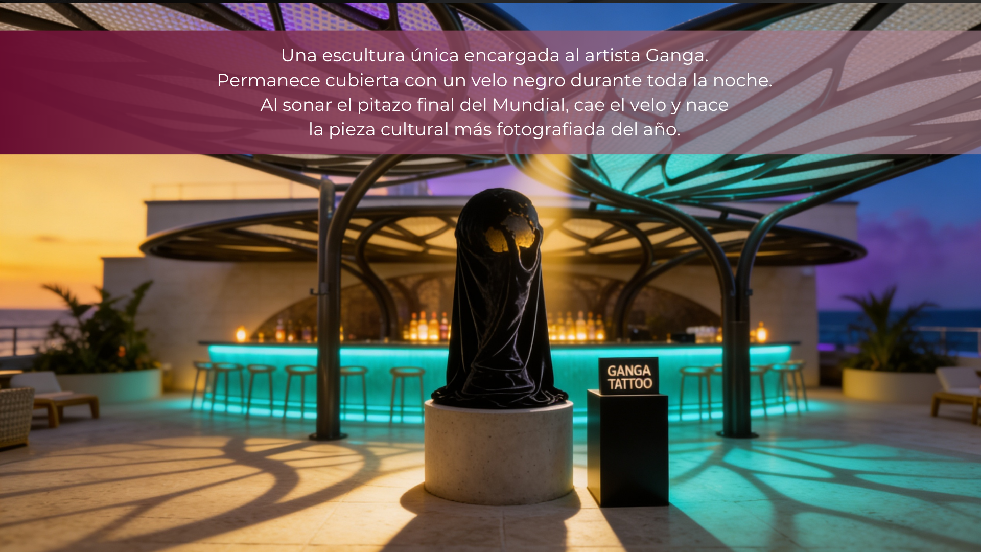 Escultura Ganga cubierta con velo negro